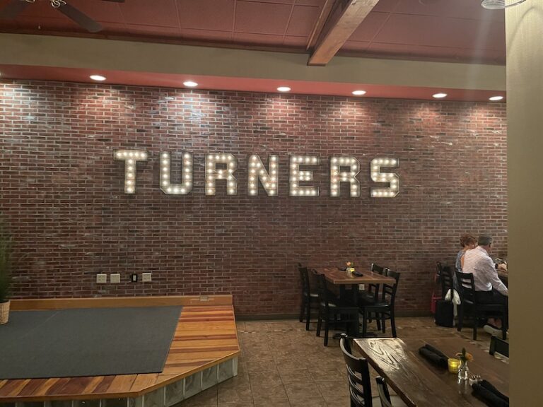 Turners interior1 768x576