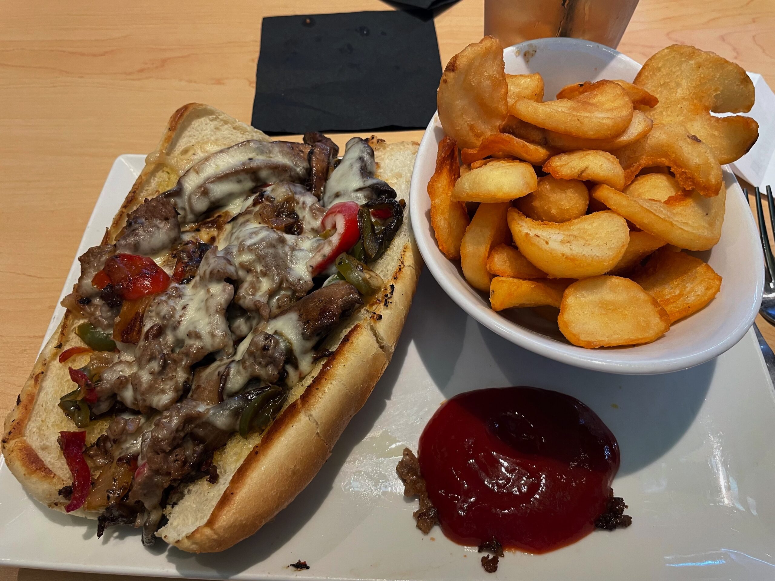 Lunch at Boosters Bar & Grill — A Reliable Post-Golf Stop at Shallow Creek