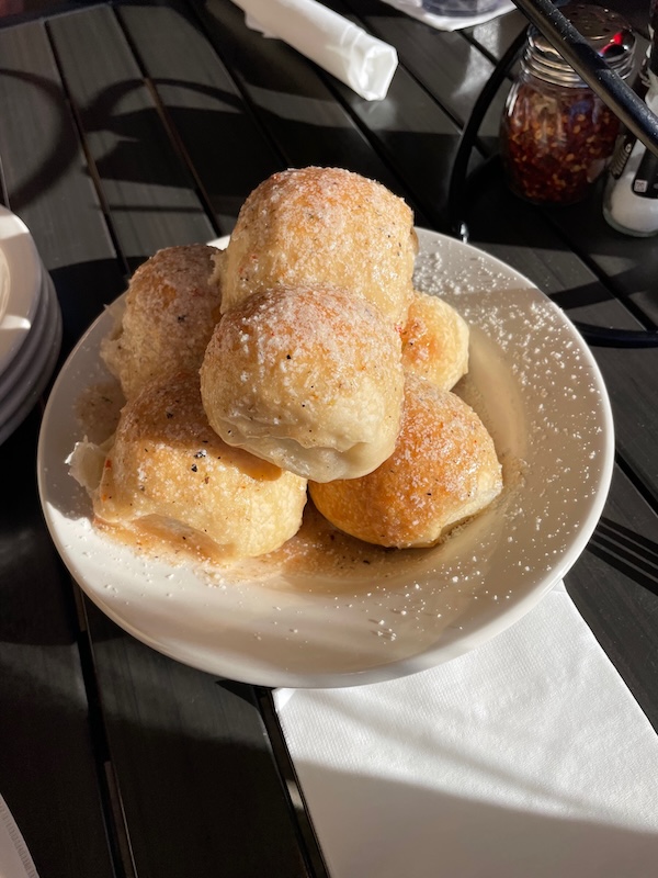 Garlic rolls at Piesano’s Italian Restaurant in The Villages