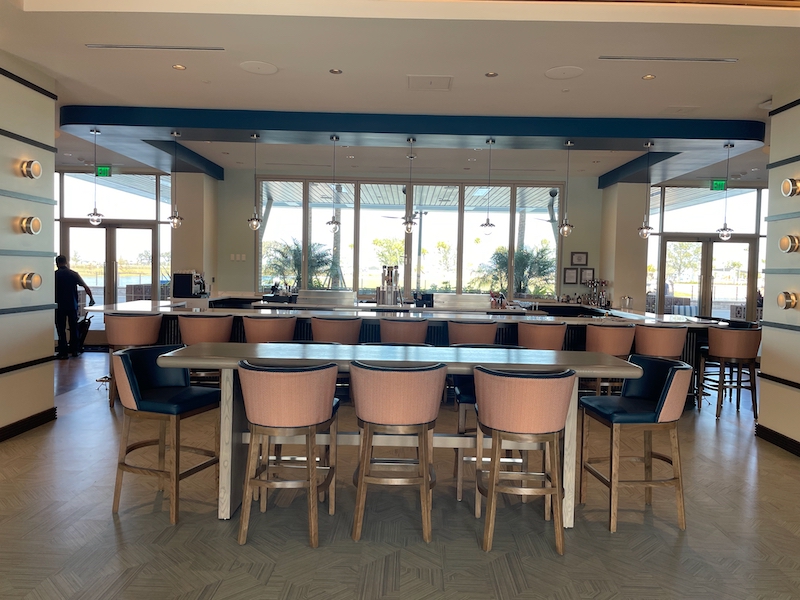 Hotel Eastport bar open to Central Lake walkway worth visiting